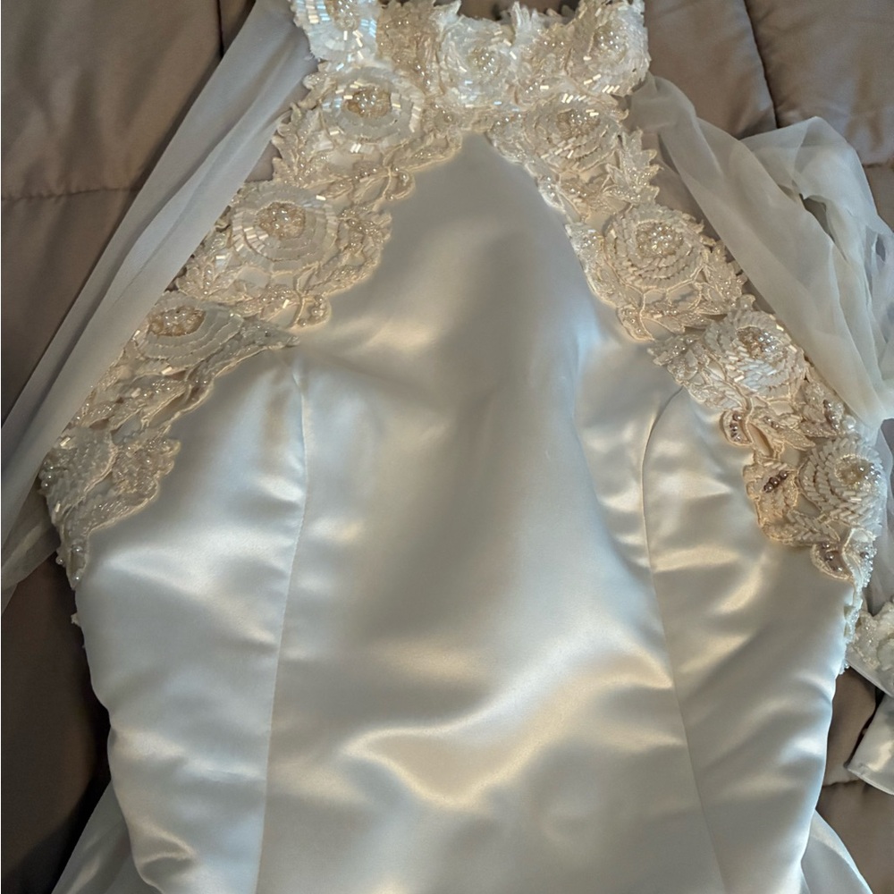 Elegant White Wedding Dress
